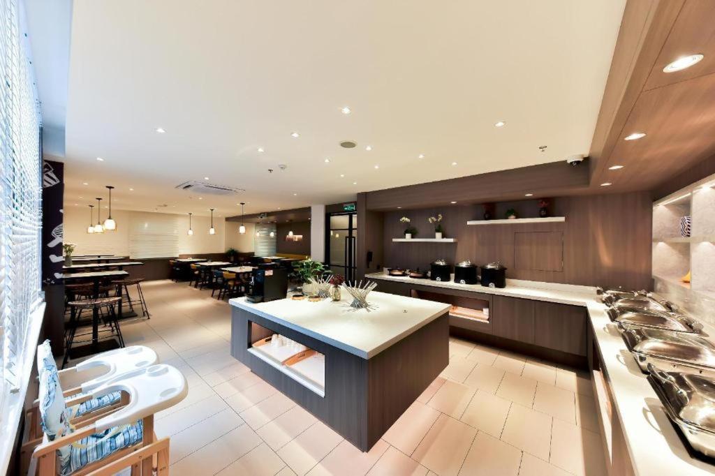 Hanting Premium Hotel Shanghai Hongqiao West Zhongshan Road Exterior photo