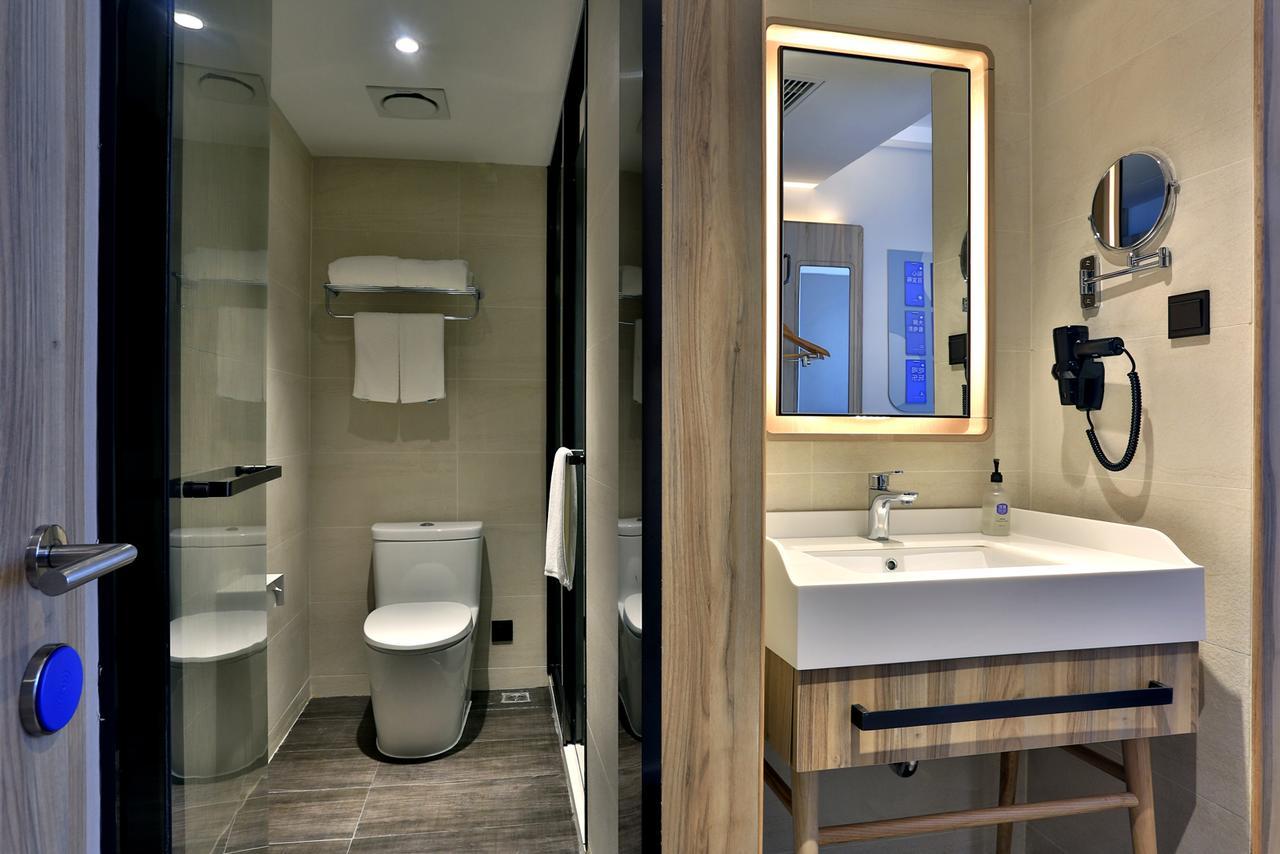 Hanting Premium Hotel Shanghai Hongqiao West Zhongshan Road Exterior photo
